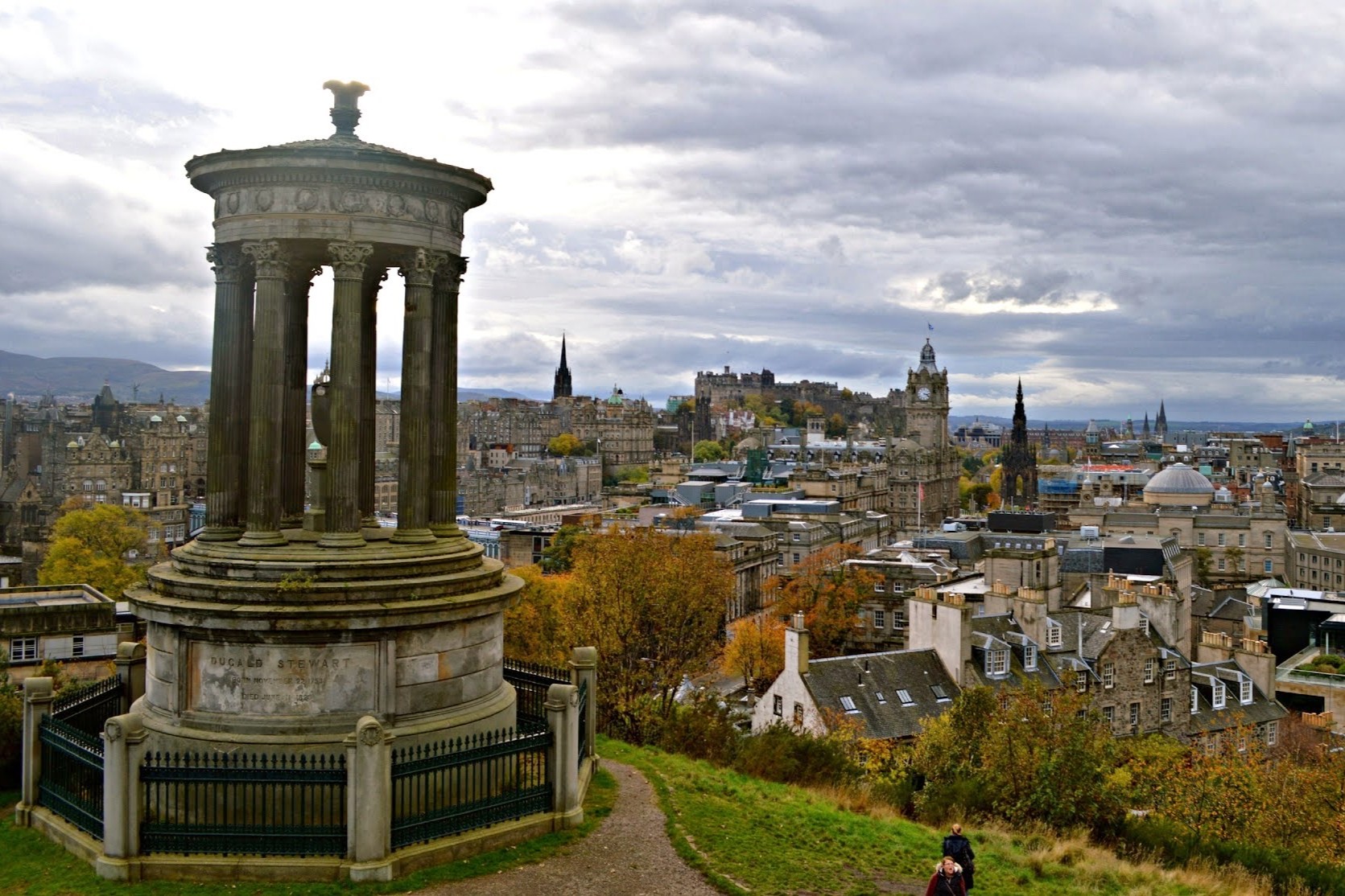 Photo of Scotland cityscape from the top of a hill